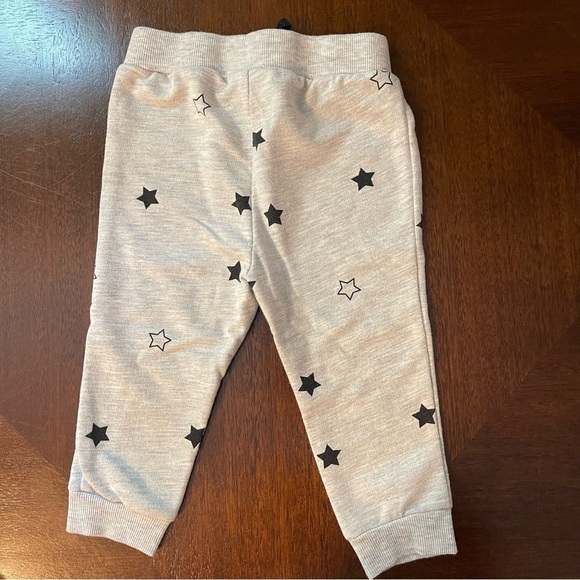 First Impressions | Gray and Black Star Outfit Set | 12 mo - Picture 5 of 6